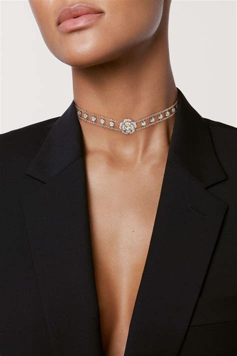 collier choker chanel|bouton de camélia choker.